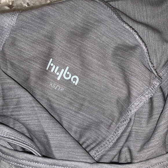 NWT Gray yoga top long sleeves - Picture 5 of 7